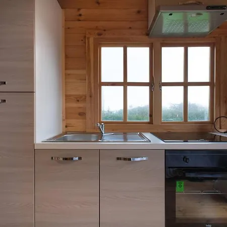 Petit Chalet En Presqu'iles De Crozon